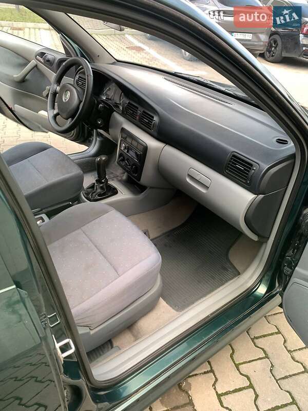 Лифтбек Skoda Octavia 2002 в Ивано-Франковске