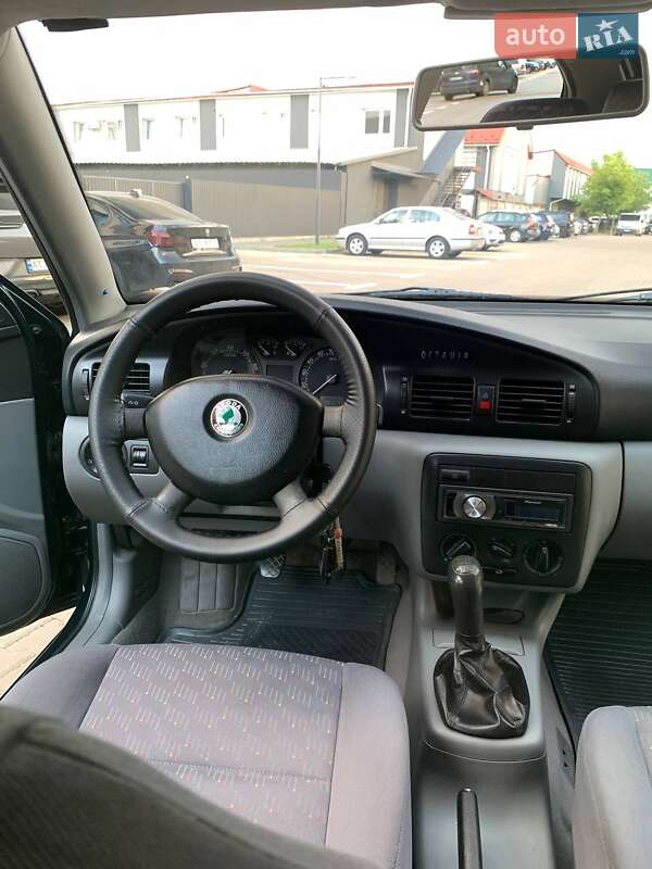 Лифтбек Skoda Octavia 2002 в Ивано-Франковске