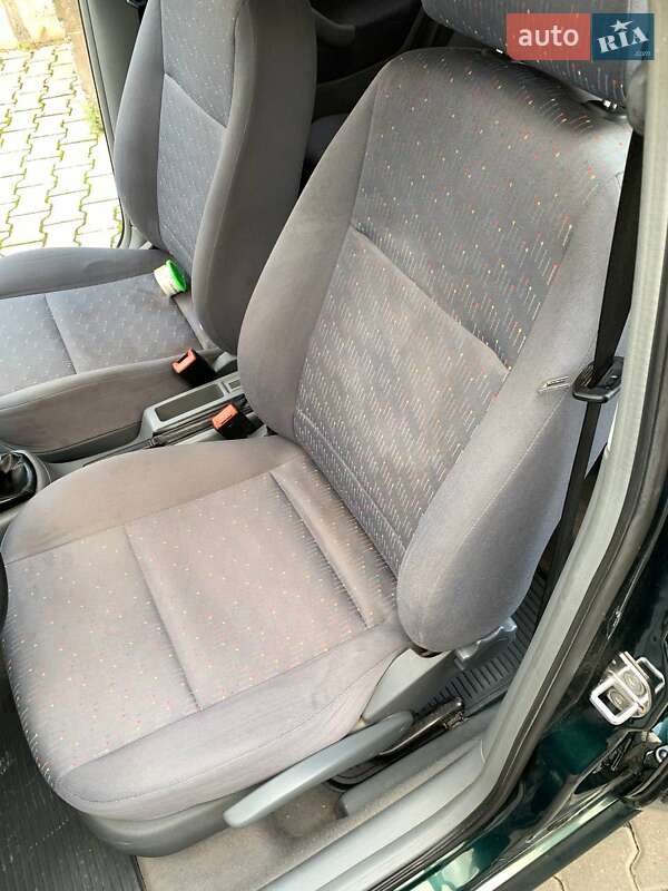 Лифтбек Skoda Octavia 2002 в Ивано-Франковске