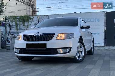 Лифтбек Skoda Octavia 2015 в 