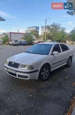 Лифтбек Skoda Octavia 2002 в Днепре