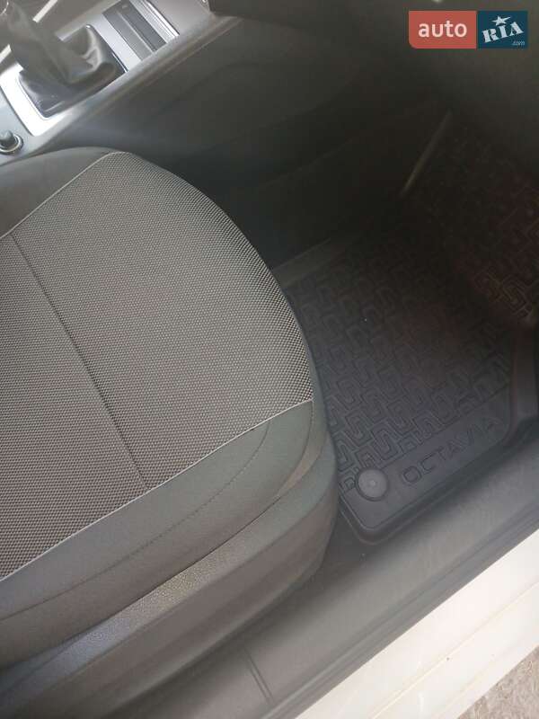 Лифтбек Skoda Octavia 2016 в Апостолово