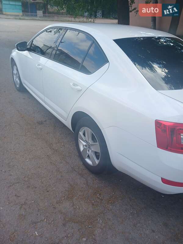 Лифтбек Skoda Octavia 2016 в Апостолово