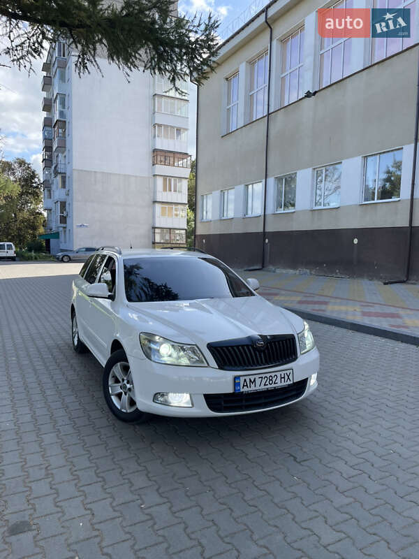 Універсал Skoda Octavia 2010 в Звягелі фото 2 Універсал Skoda Octavia 2010 в Звягелі
