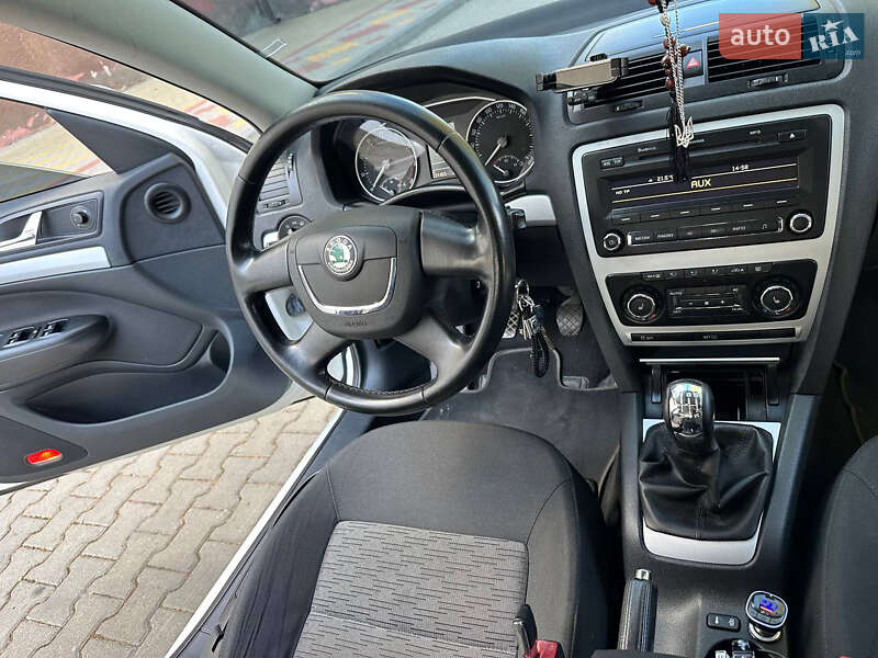 Універсал Skoda Octavia 2010 в Звягелі фото 10 Універсал Skoda Octavia 2010 в Звягелі