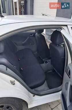 Лифтбек Skoda Octavia 2001 в 