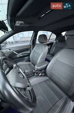 Лифтбек Skoda Octavia 2005 в 