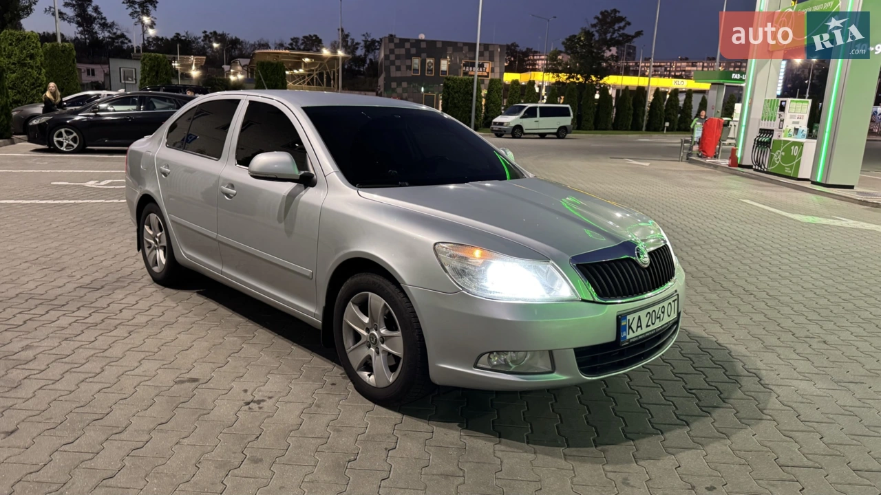 2010 Skoda Octavia - мініатюра 14