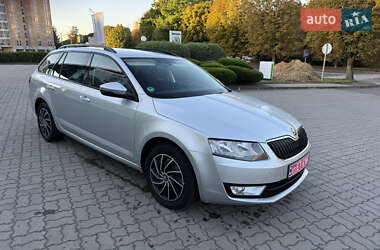 Универсал Skoda Octavia 2015 в Луцке