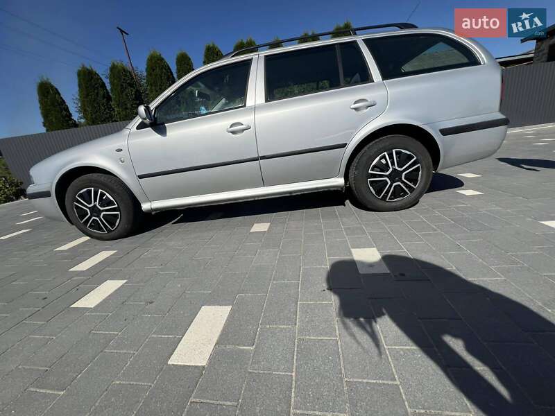 Універсал Skoda Octavia 2003 в Меденичах