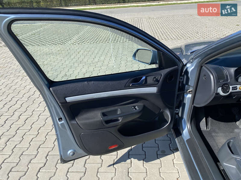 Універсал Skoda Octavia 2006 в Івано-Франківську