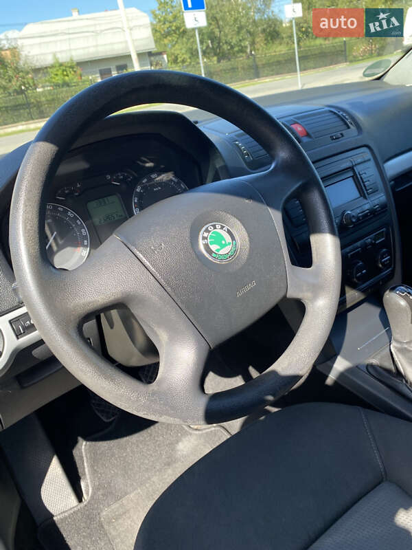 Універсал Skoda Octavia 2006 в Івано-Франківську