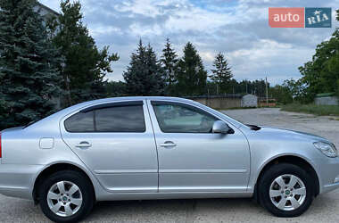 Лифтбек Skoda Octavia 2012 в 