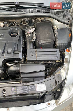 Лифтбек Skoda Octavia 2012 в 
