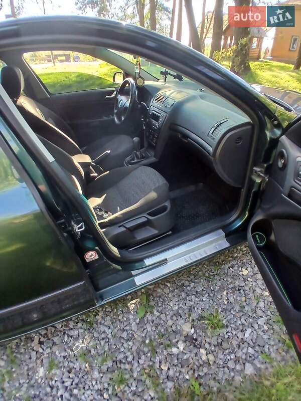 Лифтбек Skoda Octavia 2005 в Шепетовке