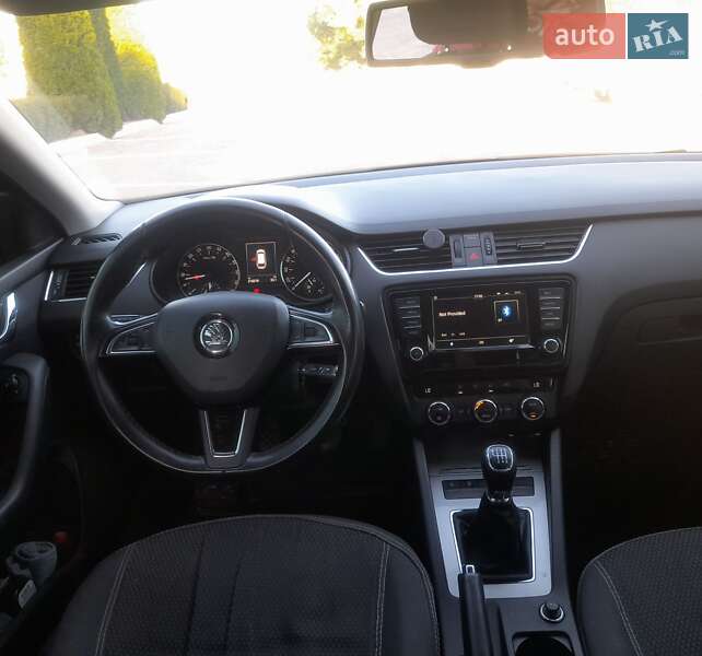 Универсал Skoda Octavia 2015 в Кропивницком