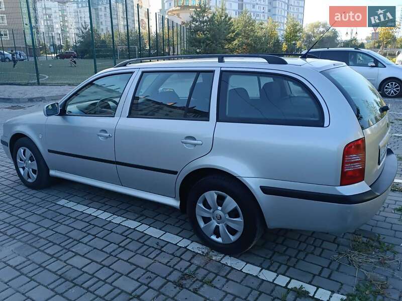 Универсал Skoda Octavia 2003 в Ивано-Франковске