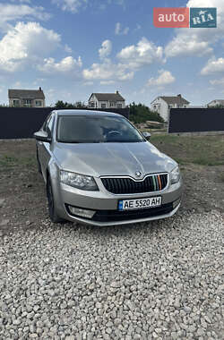 Лифтбек Skoda Octavia 2016 в Кривом Роге