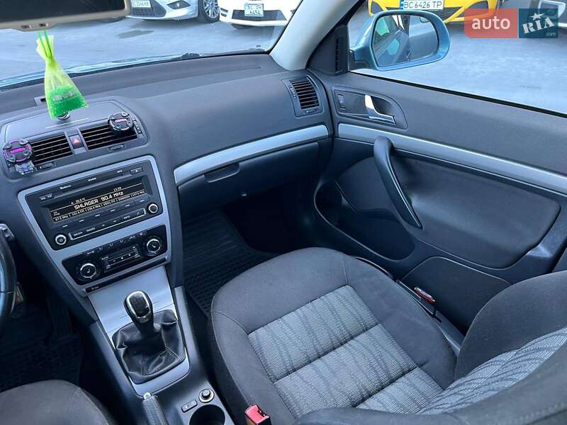 Універсал Skoda Octavia 2011 в Львові фото 30 Універсал Skoda Octavia 2011 в Львові