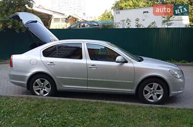 Лифтбек Skoda Octavia 2011 в 