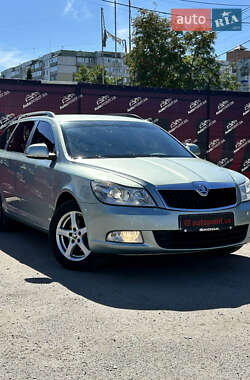 Універсал Skoda Octavia 2010 в Сумах