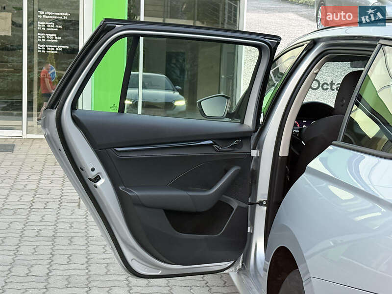 Универсал Skoda Octavia 2021 в Луцке