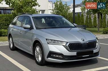 Универсал Skoda Octavia 2022 в 