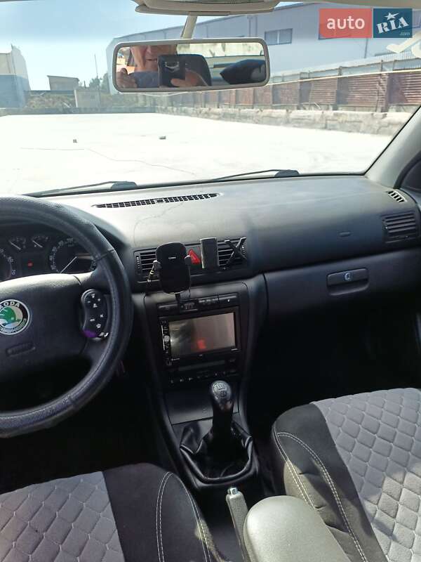 Ліфтбек Skoda Octavia 2002 в Одесі