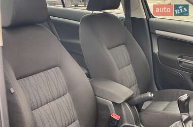 Лифтбек Skoda Octavia 2012 в 