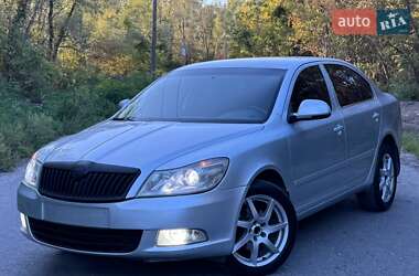 Лифтбек Skoda Octavia 2010 в 