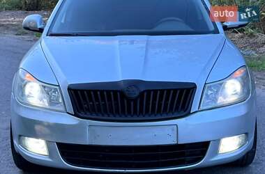 Лифтбек Skoda Octavia 2010 в 