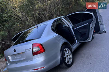 Лифтбек Skoda Octavia 2010 в 