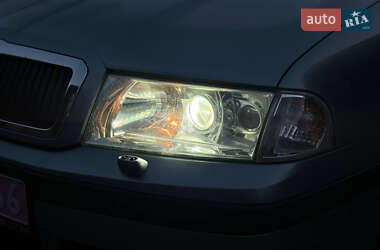 Лифтбек Skoda Octavia 2003 в 