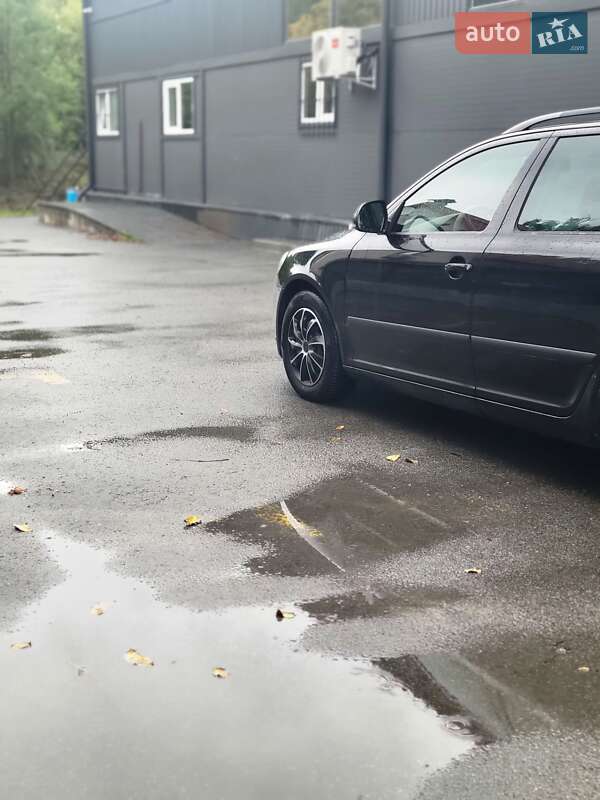 Универсал Skoda Octavia 2011 в Збараже