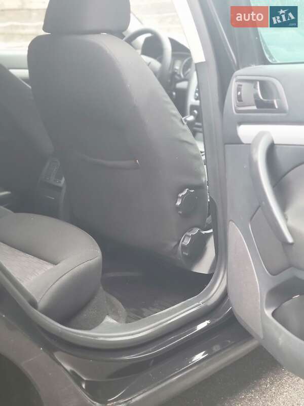 Универсал Skoda Octavia 2011 в Збараже