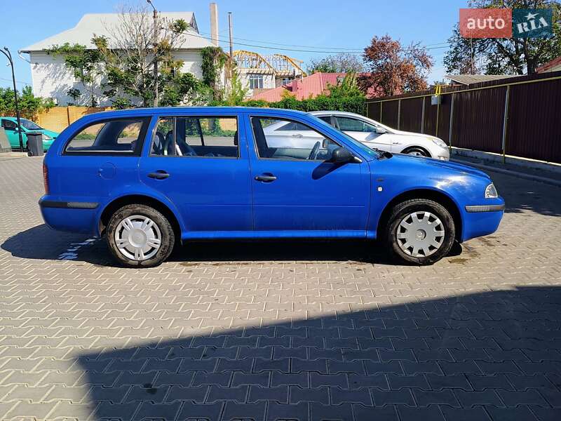 Универсал Skoda Octavia 2003 в Одессе