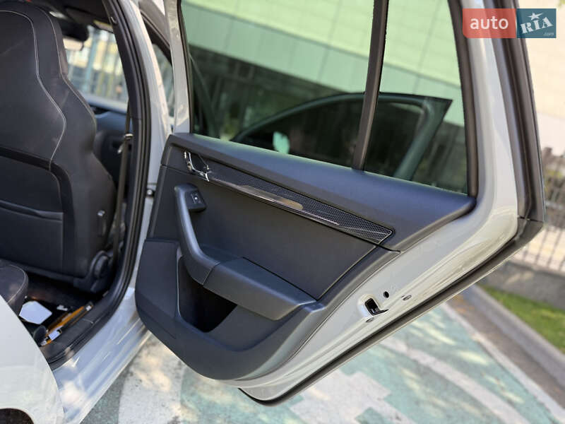 Універсал Skoda Octavia 2019 в Києві фото 36 Універсал Skoda Octavia 2019 в Києві