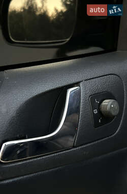 Лифтбек Skoda Octavia 2009 в 