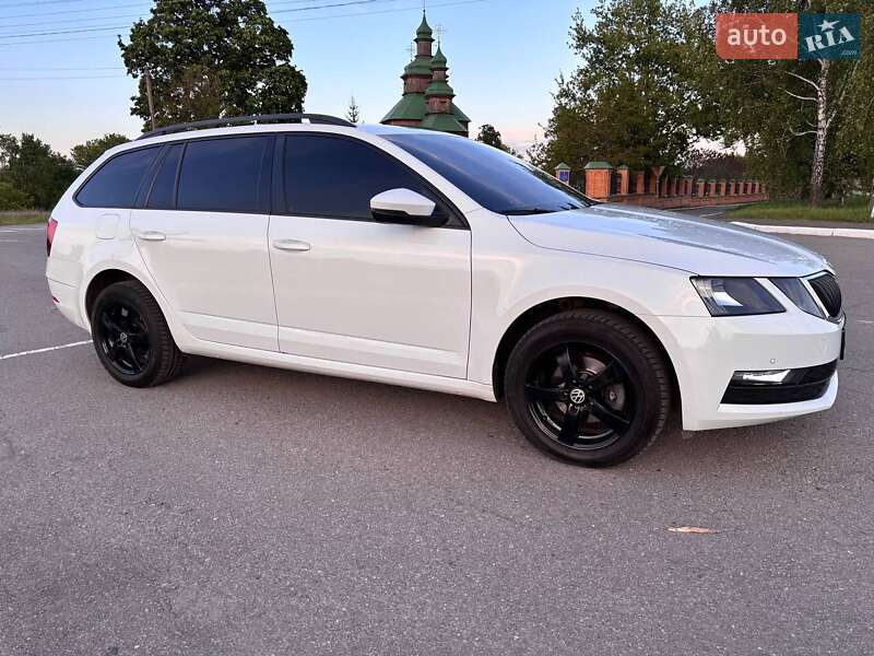 Універсал Skoda Octavia 2018 в Ромнах