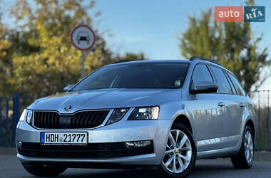 Універсал Skoda Octavia 2019 в Дрогобичі