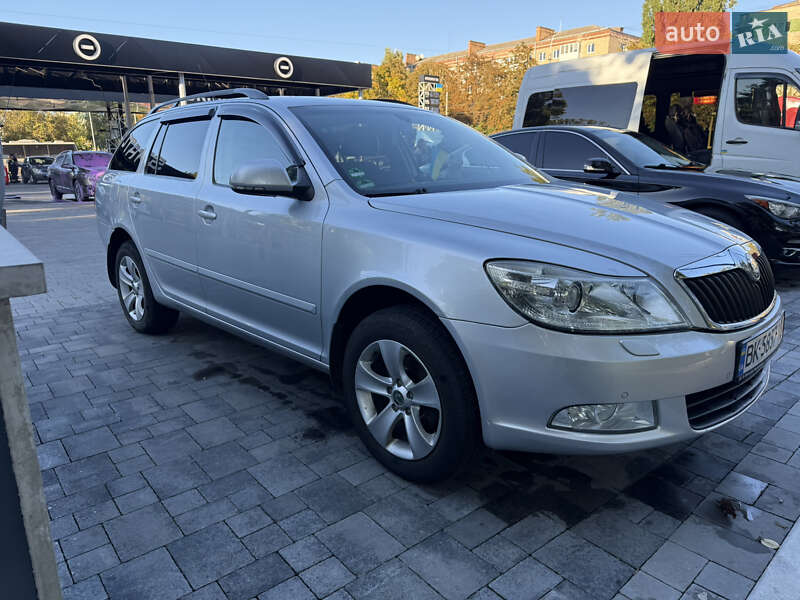Универсал Skoda Octavia 2008 в Ровно