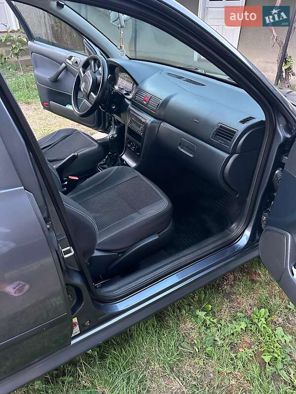 Лифтбек Skoda Octavia 2009 в Кельменцах