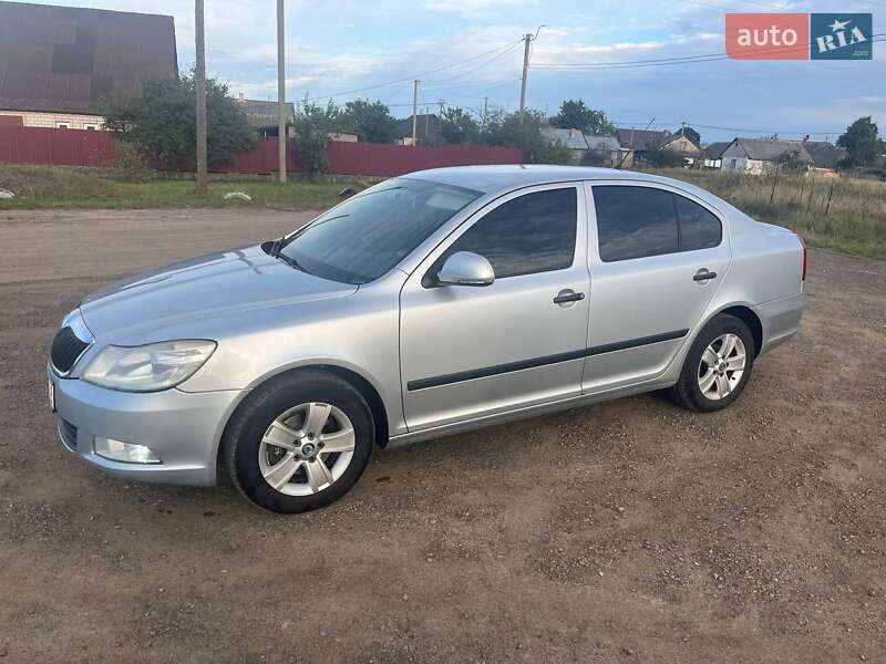 Лифтбек Skoda Octavia 2008 в Сарнах