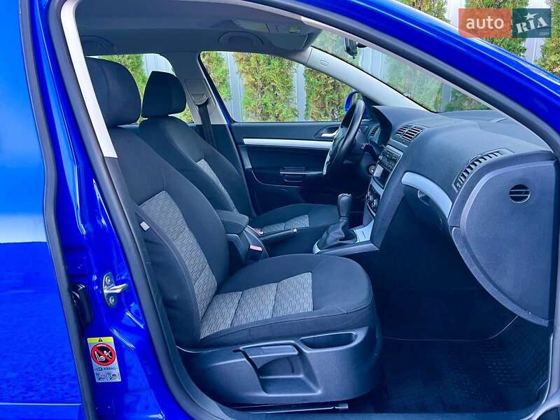 Універсал Skoda Octavia 2010 в Полтаві