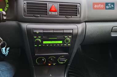 Лифтбек Skoda Octavia 2010 в 