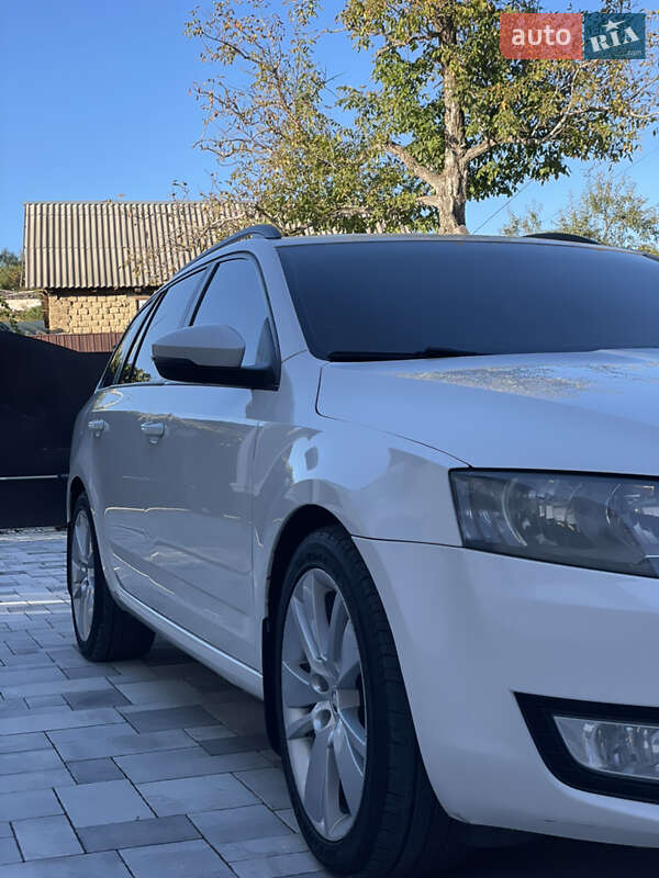 Универсал Skoda Octavia 2013 в Виноградове