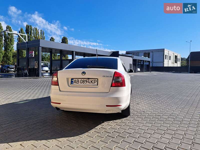 Ліфтбек Skoda Octavia 2011 в Вінниці