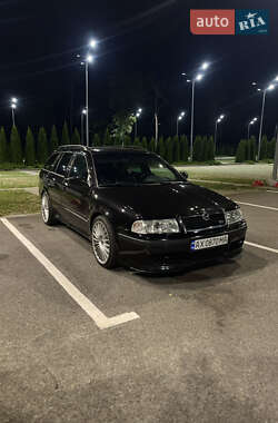 Універсал Skoda Octavia 2003 в Харкові