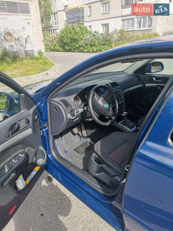 Ліфтбек Skoda Octavia 2011 в Дніпрі