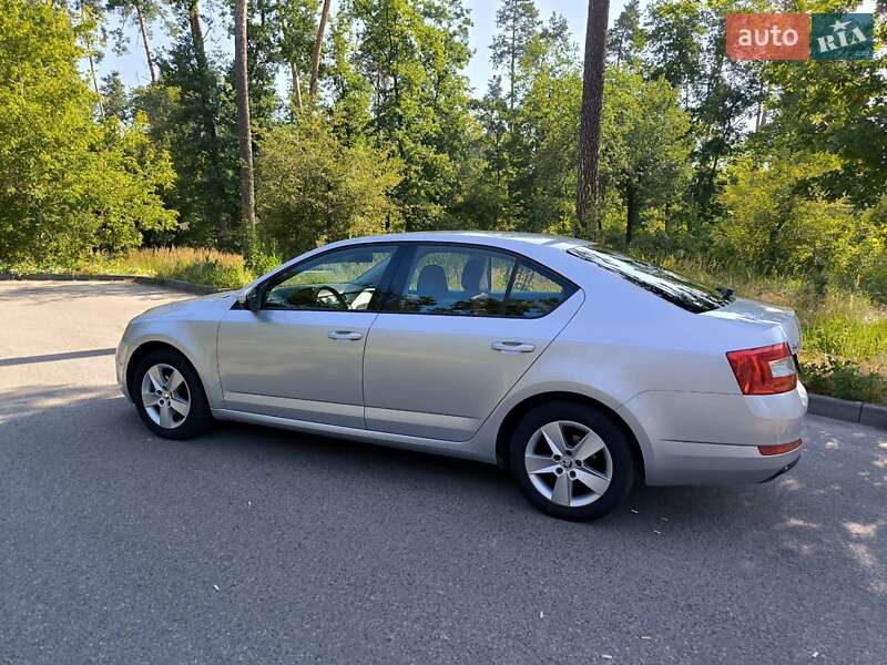 Лифтбек Skoda Octavia 2013 в Черкассах